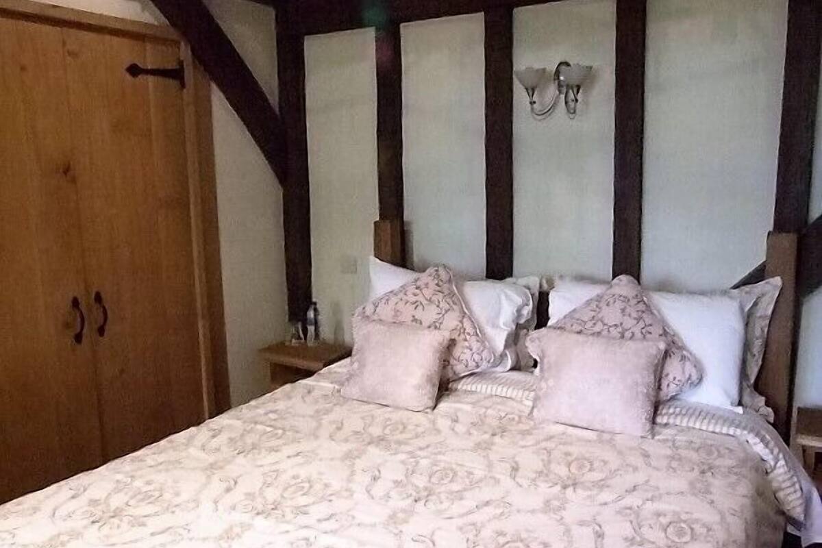 Habitación doble superior | Ropa de cama de alta calidad y wifi gratis