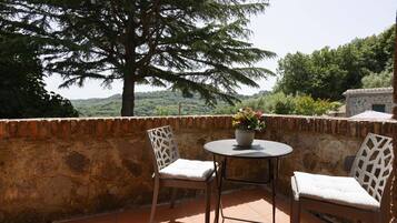 Apartemen, 2 kamar tidur (MENTA) | Teras/patio