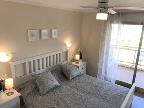 2 bedrooms, iron/ironing board, free WiFi, bed sheets