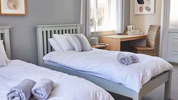 Standard Twin Room, Ensuite