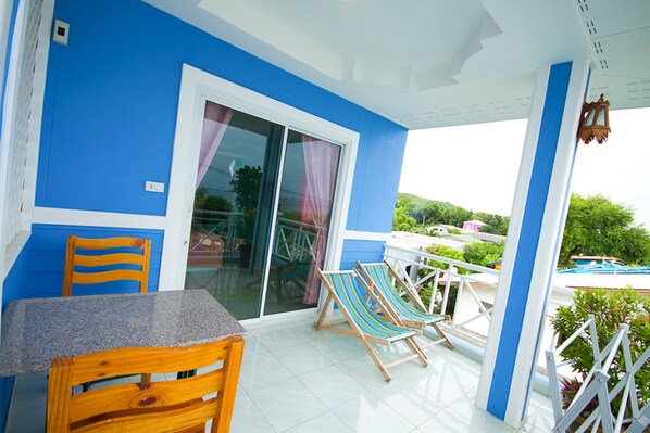 Superior Room | Balcony - BaanHappyLove (Koh Lan)