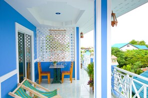 Balcony - BaanHappyLove (Koh Lan)