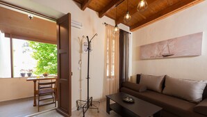Duplex (1) | Living area | Flat-screen TV