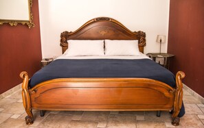 Habitación doble Confort | Baño | Regadera, amenidades de baño gratuitas, secadora de cabello, toallas 