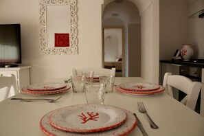 객실 내 식사 공간