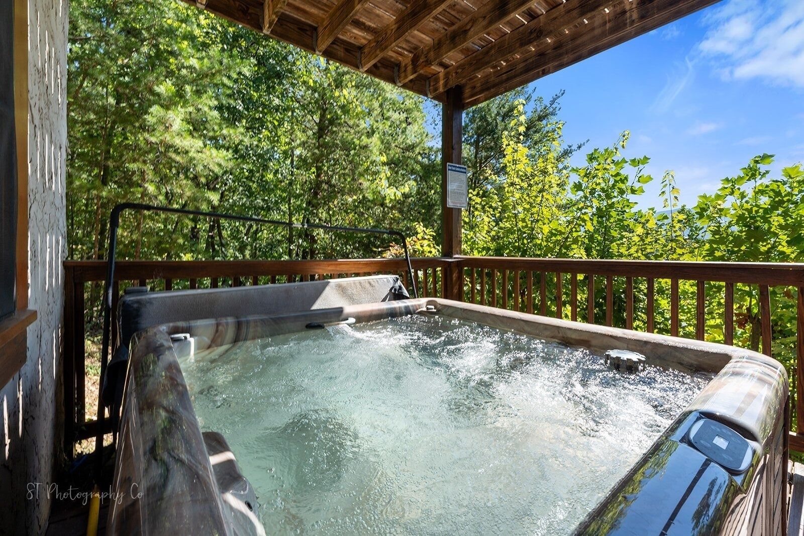 Cabin, 2 Bedrooms | Outdoor spa tub