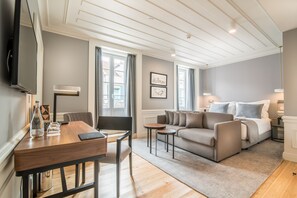 Premium Double or Twin Room, City View | Egyptian cotton sheets, premium bedding, pillowtop beds - Hotel da Baixa (Lisbon)