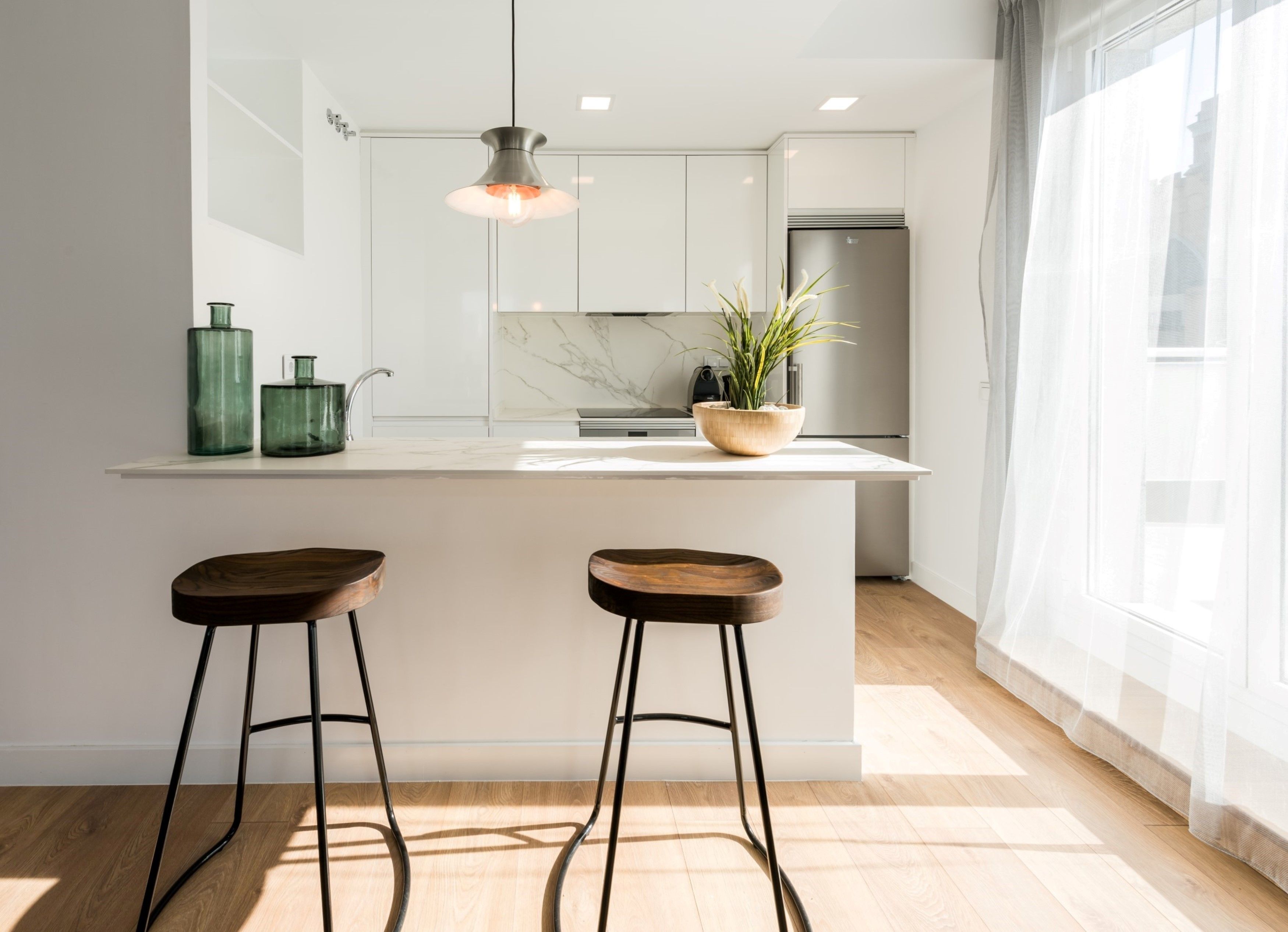 그랜드 스위트 (Skyline) | 전용 주방 | 냉장고, 전자레인지, 오븐, 쿡탑