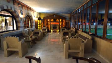 Lobby lounge