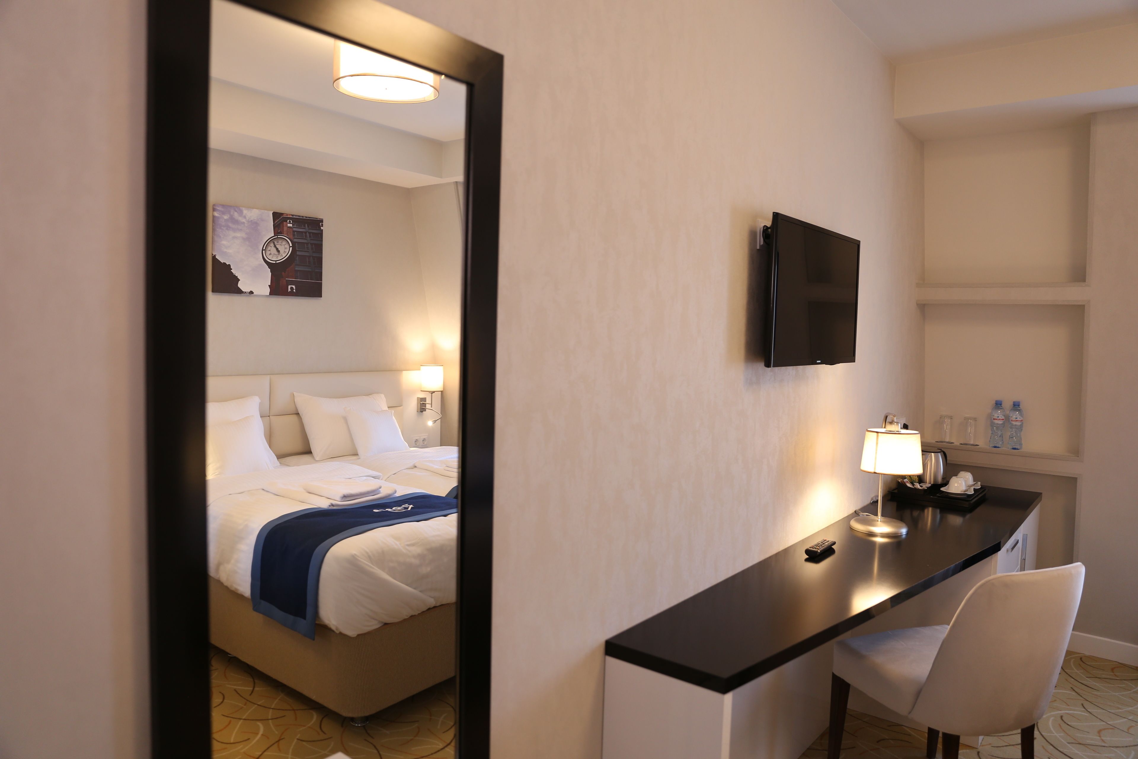 comfort double room | television