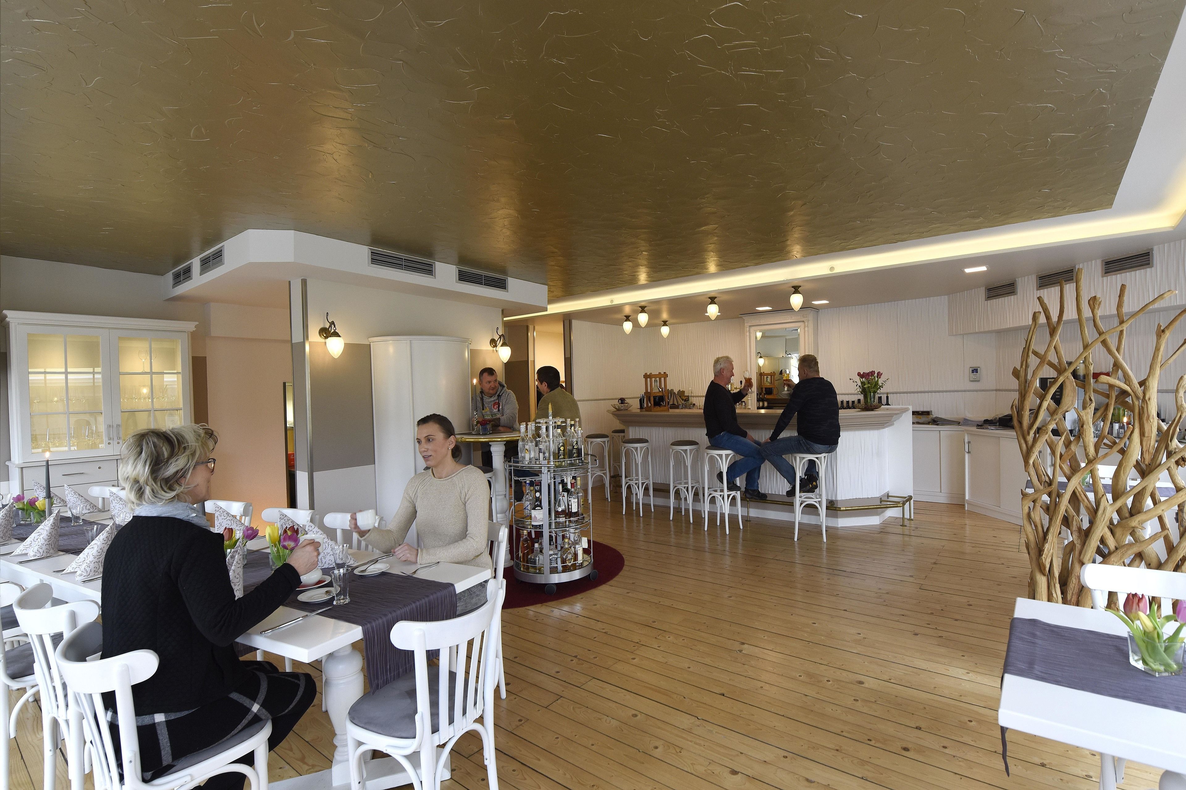 2 restaurants, german cuisine