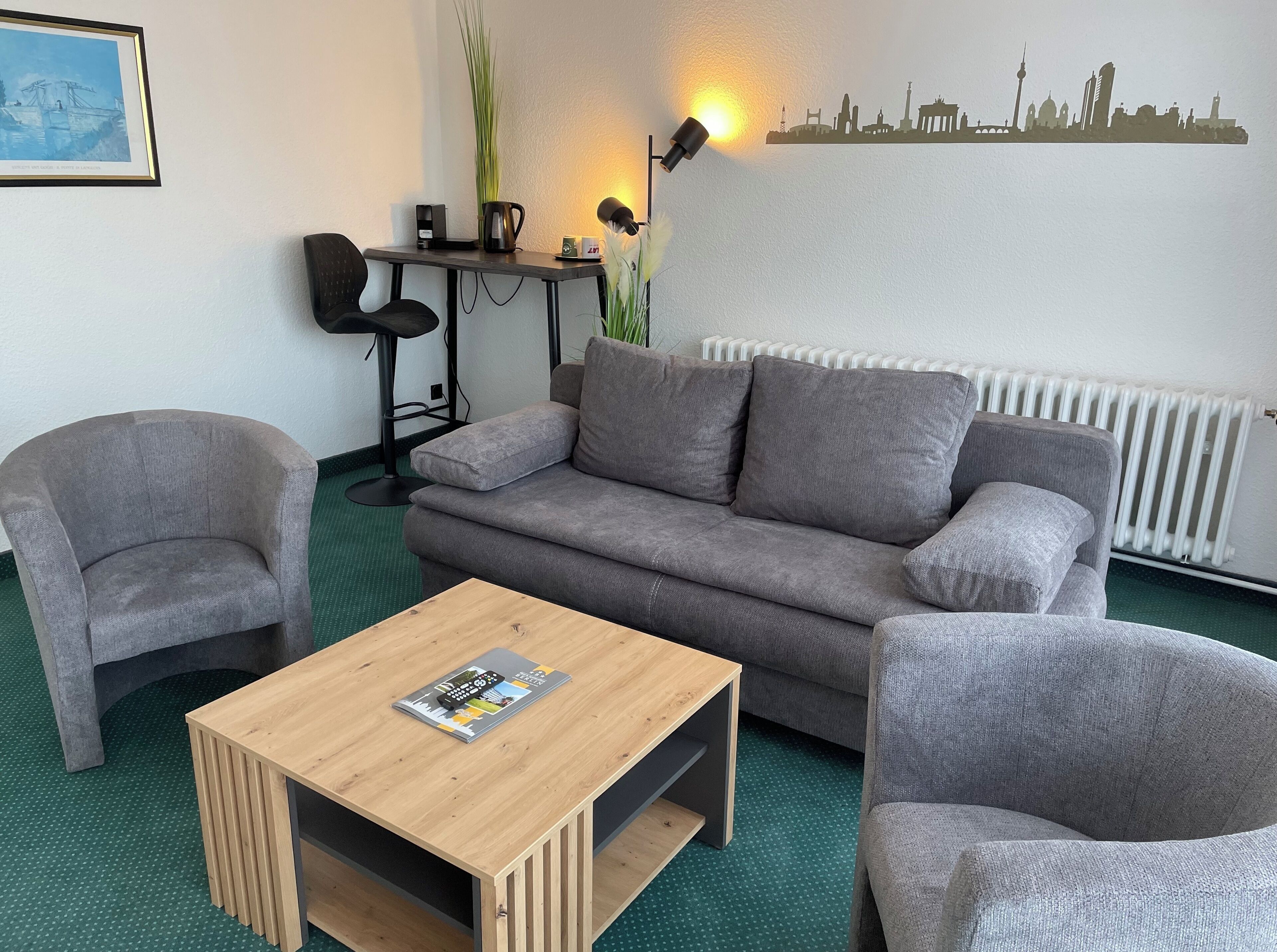 Suite | Zimmersafe, Schreibtisch, kostenloses WLAN, Bettwäsche