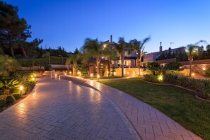 Property grounds - Quinn Hill Luxury Villa (Rhodes)