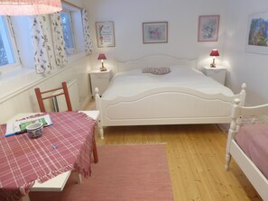 三人房 | 熨斗/熨衣板、免費搖籃/嬰兒床、免費無線上網