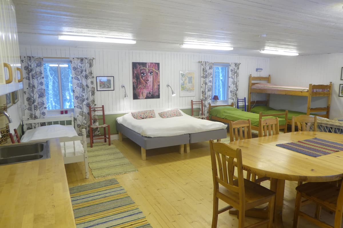 Zimmer (6 beds)