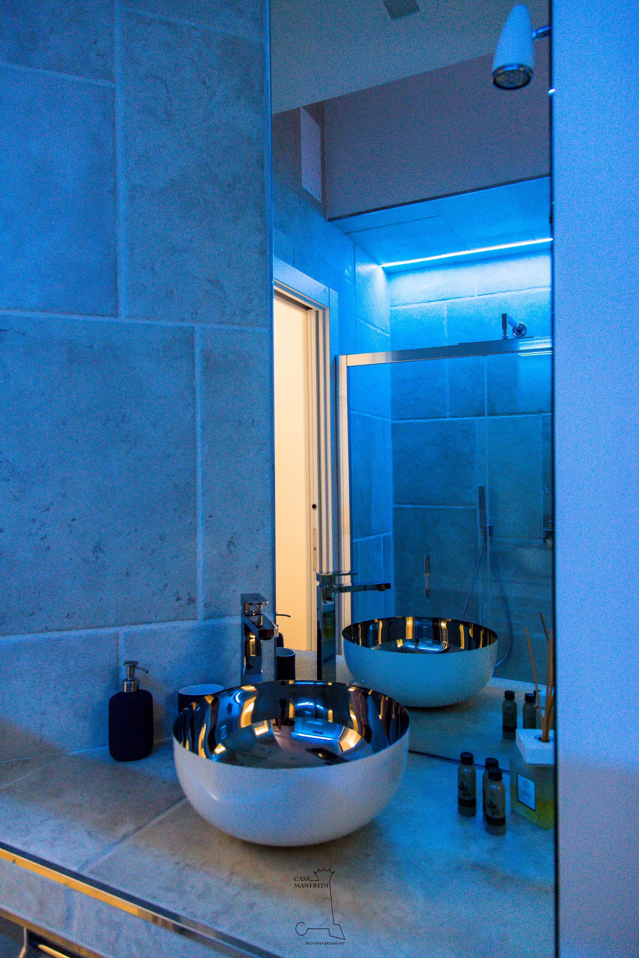 Deluxe Double Room, Sea View | Bathroom