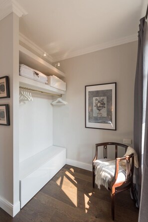 Apartment, 1 Schlafzimmer | Wohnbereich | Fernseher