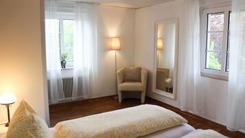 1 chambre, coffres-forts dans les chambres, bureau