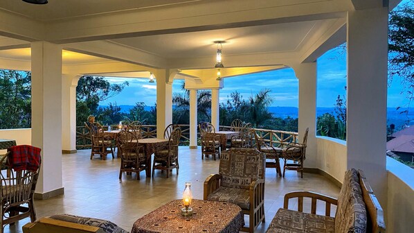 Restaurant - Banda Lodge (Masaka)