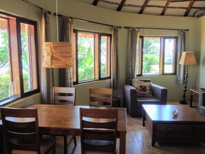 Deluxe Apartment, 2 Bedrooms, Garden View | In-room dining - Banda Lodge (Masaka)