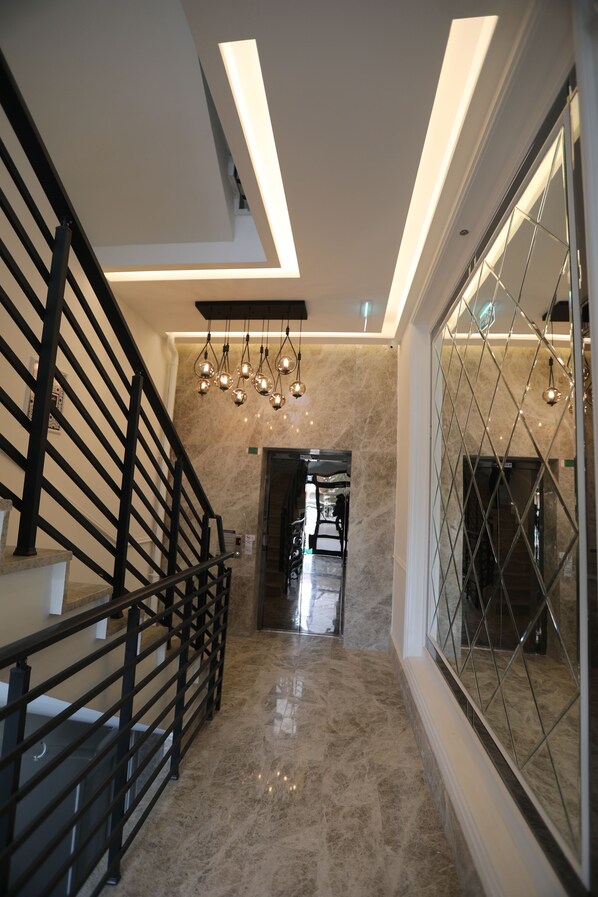 Nội thất lối vào