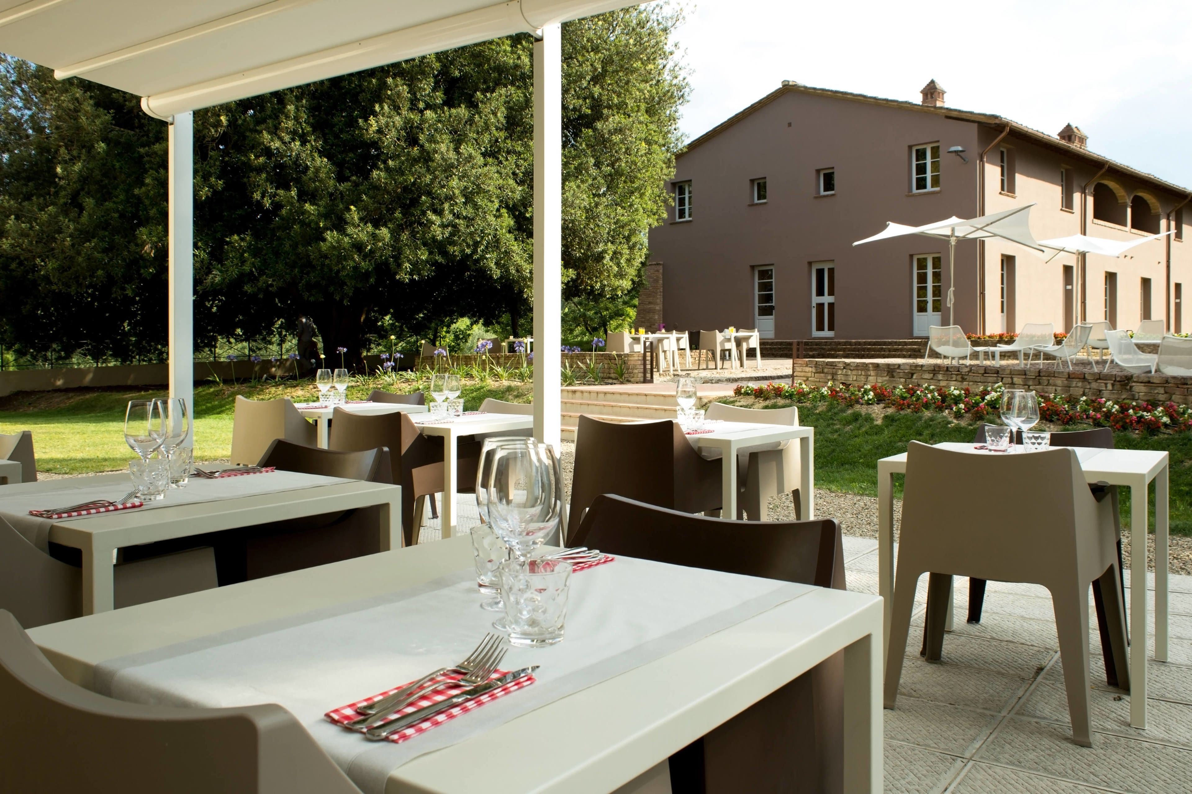 dinner served, italian cuisine, garden views