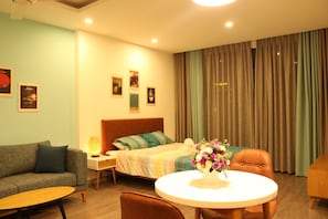 Premium bedding, minibar, in-room safe, desk