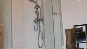Deluxe-Apartment, 1 Queen-Bett, Stadtblick, Turm | Dusche im Bad