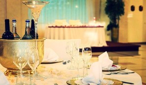 Spécialités Cuisine locale et internationale