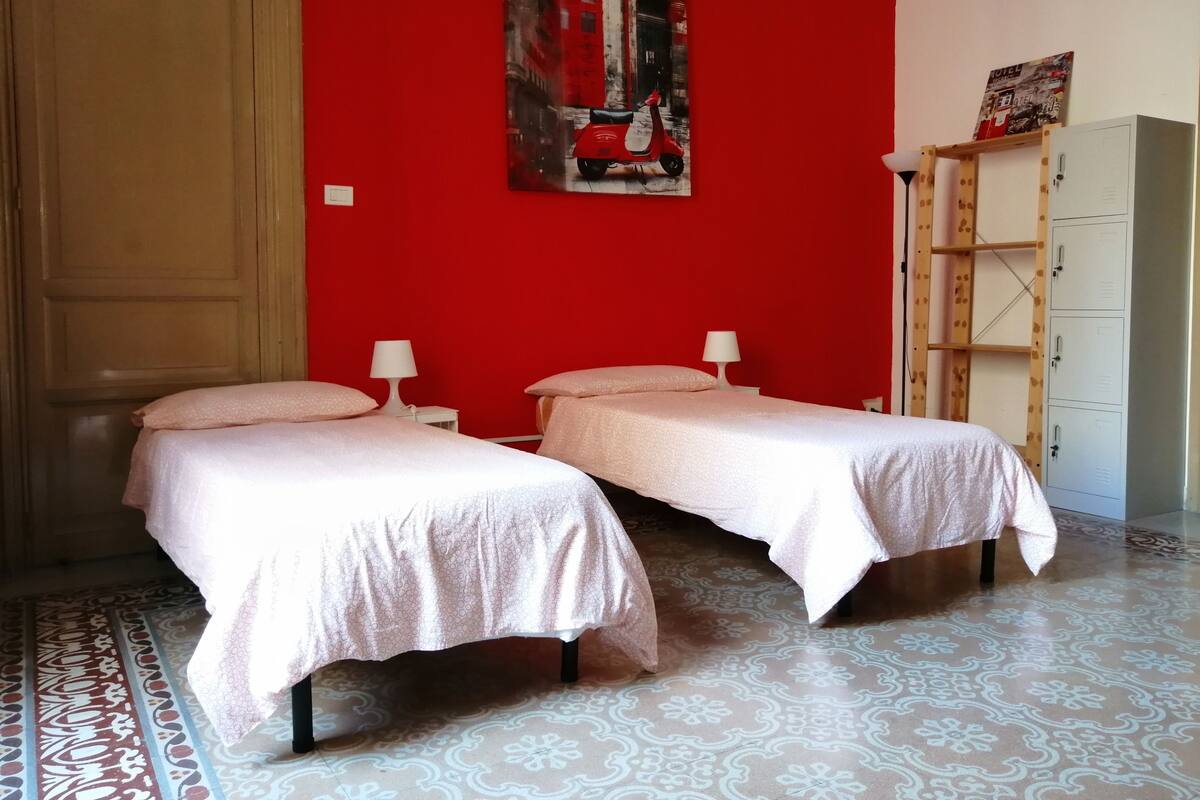 In-room safe, soundproofing, iron/ironing board, free WiFi