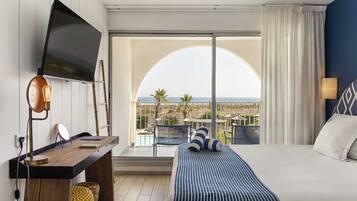 Double Room, Sea View | In-room safe, desk, soundproofing, free cots/infant beds