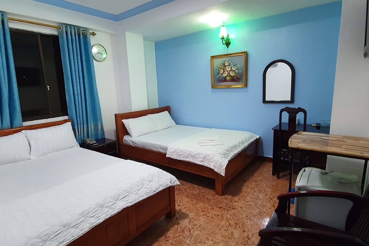 Chambre Quadruple | Bureau, Wi-Fi gratuit
