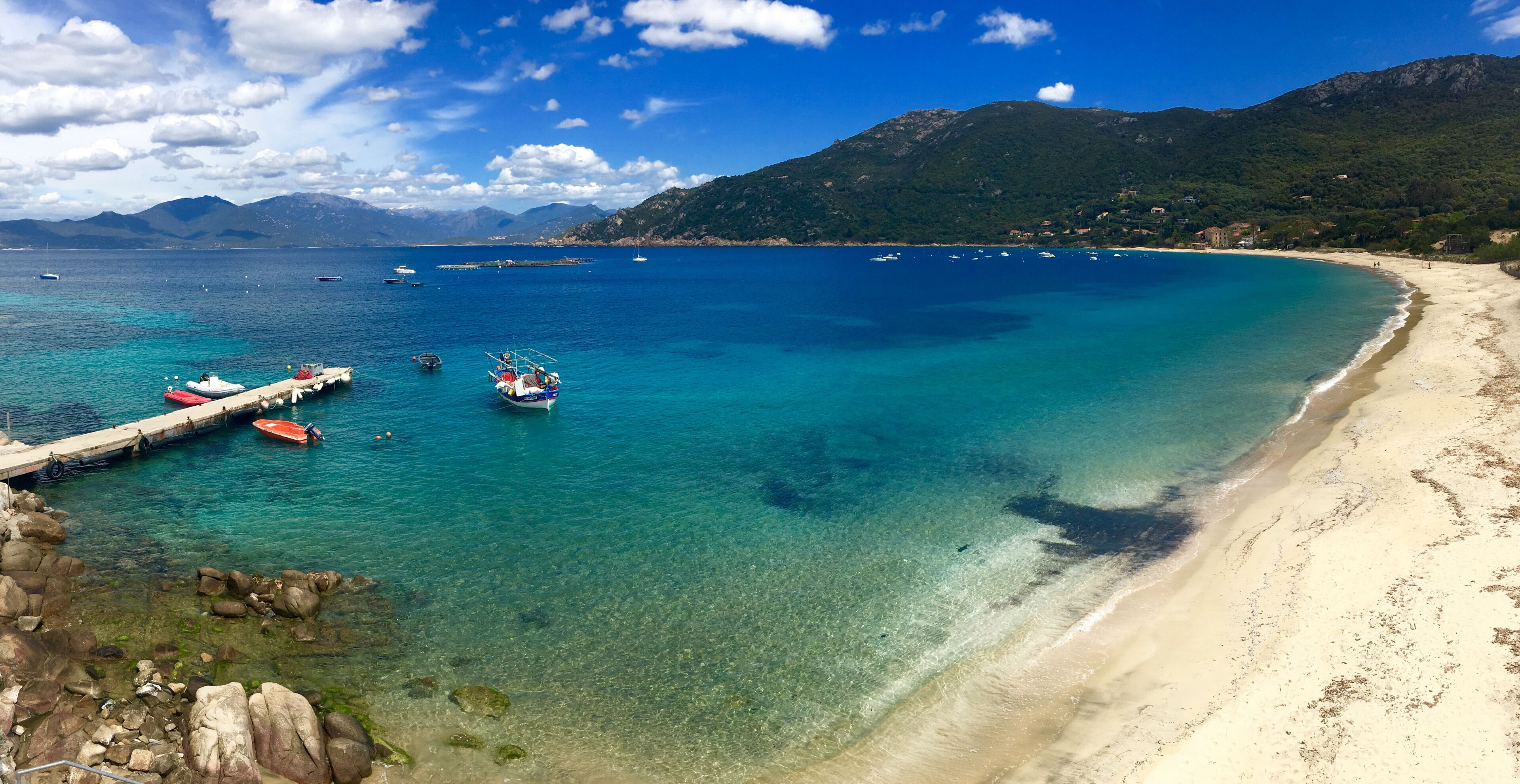 Accommodatie ligt op het strand