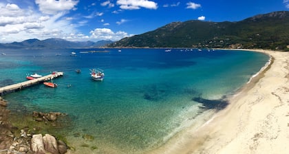 Magnifique appartement devant la plage
