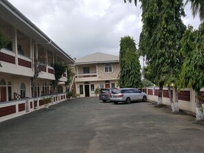 Free self parking - VIP Holiday Resort (Crown Point)