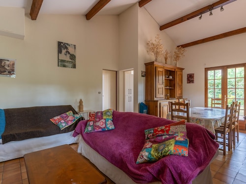 Spacious Landaise Home in Arcachon - 4 Bedrooms, Large Terrace, BBQ, Near Beaches and Nature Activities