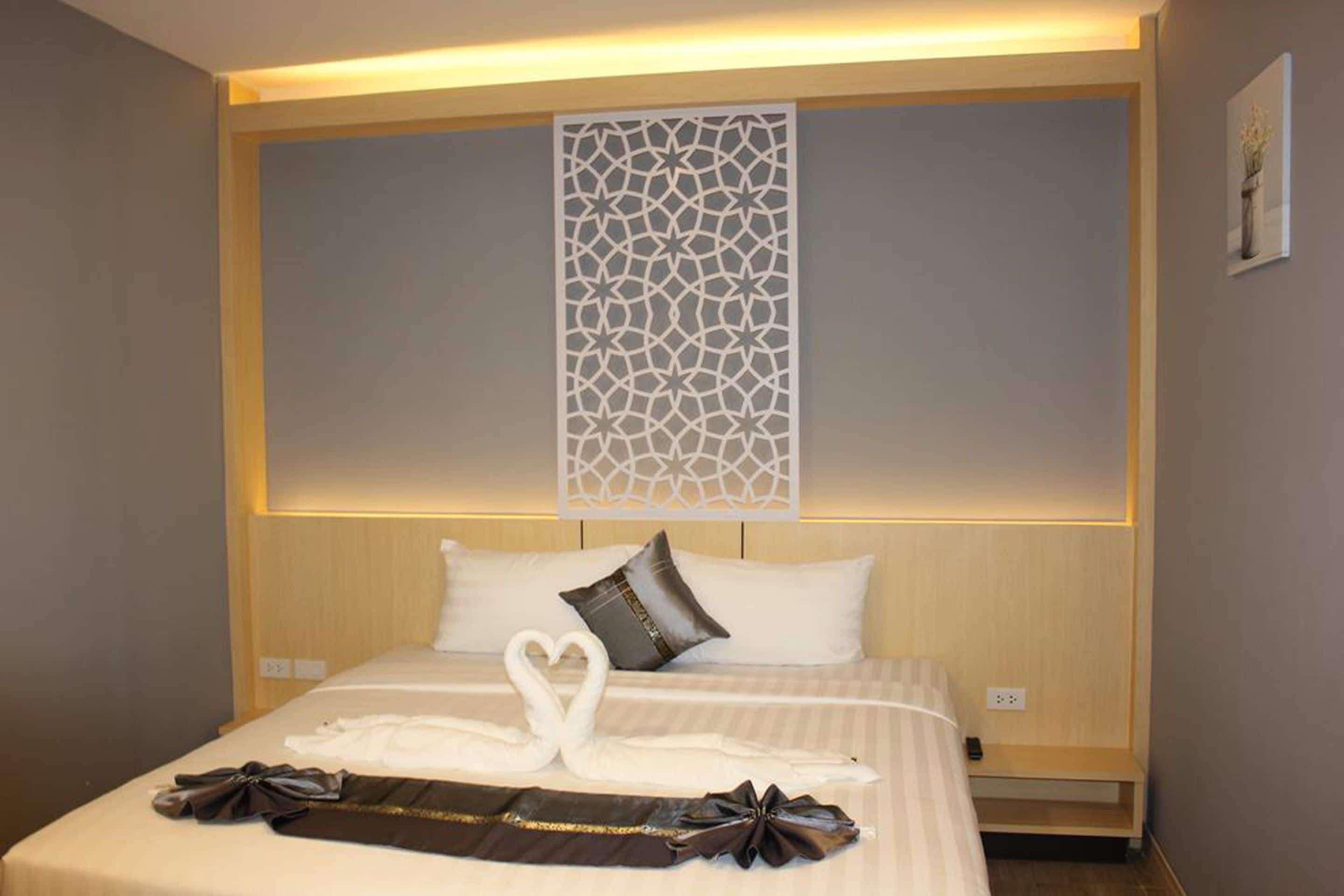 Deluxe Double Room with Balcony  | Caja fuerte, escritorio, cortinas opacas y wifi gratis