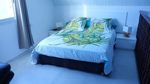 1 bedroom, in-room safe, iron/ironing board, free WiFi