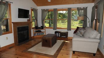 Smart TV, fireplace, stereo
