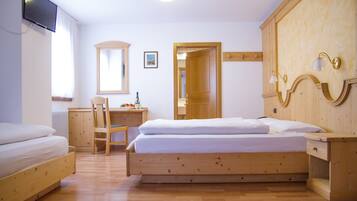 Comfort Double Room | In-room safe, desk, soundproofing, free cribs/infant beds