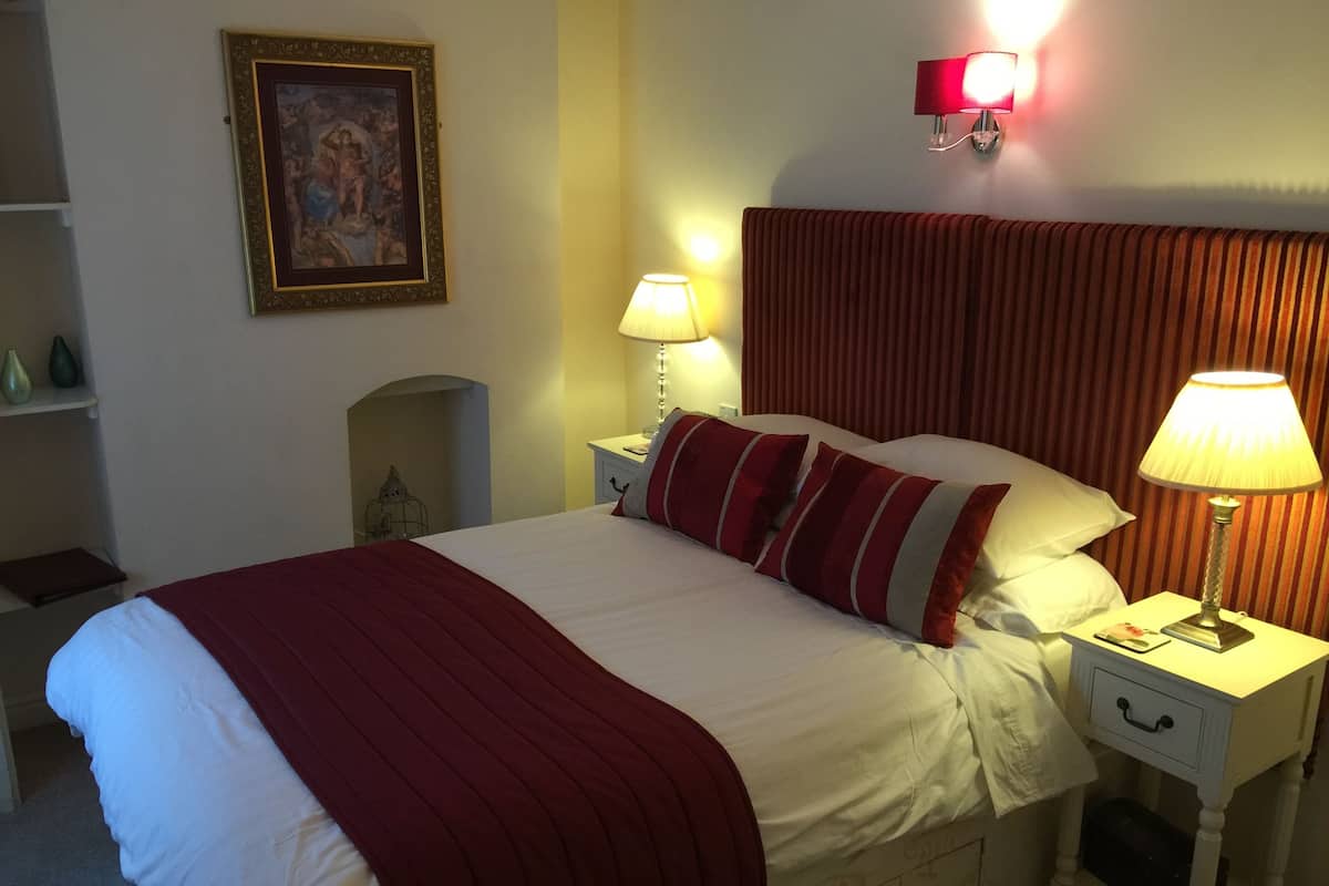 1 bedroom, Frette Italian sheets, premium bedding, iron/ironing board