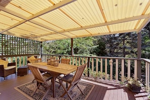 Cottage | Garden view