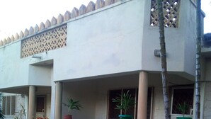 Front of property - Delina Cottage Diani (Diani Beach)