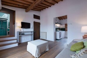 Apartment, 1 Bedroom | Living area - Attic up on Florence (Florence)