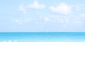 Liegestühle, Strandtücher