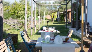 Colazione a buffet inclusa, servita tutte le mattine