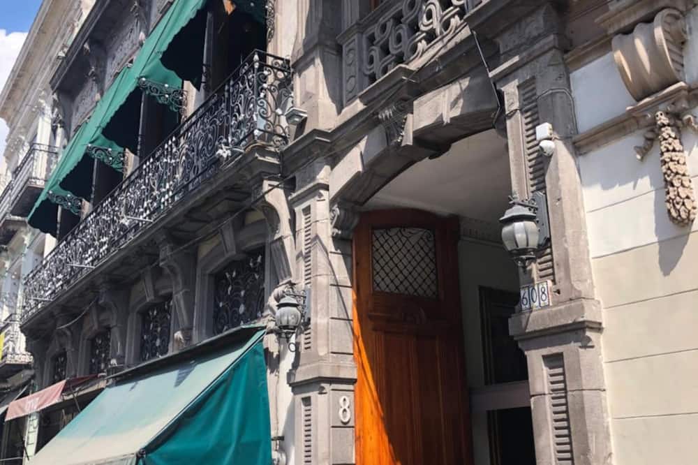 Hotel Elena