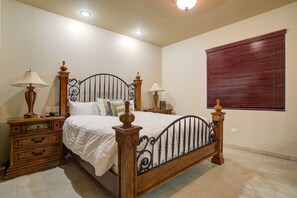 1 bedroom, in-room safe, iron/ironing board, free WiFi