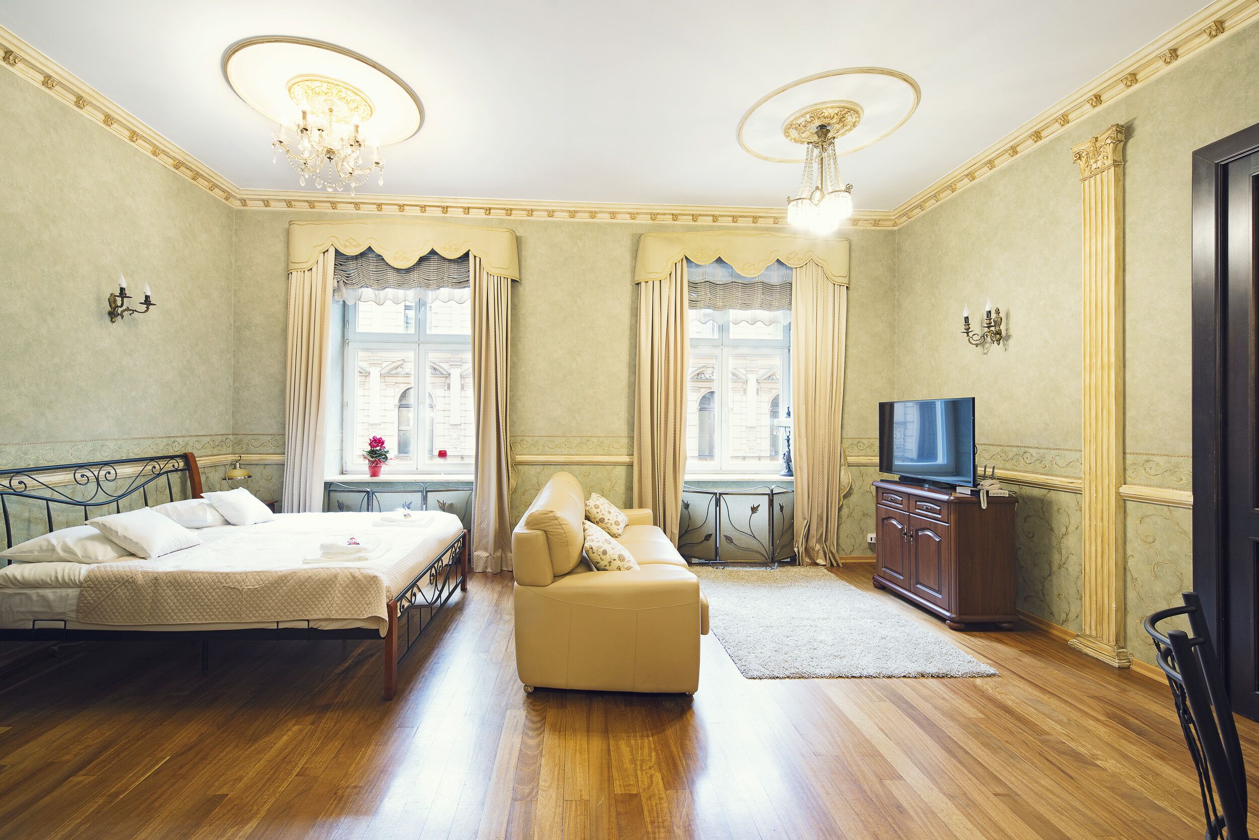 1 habitación, tabla de planchar con plancha, internet y ropa de cama 