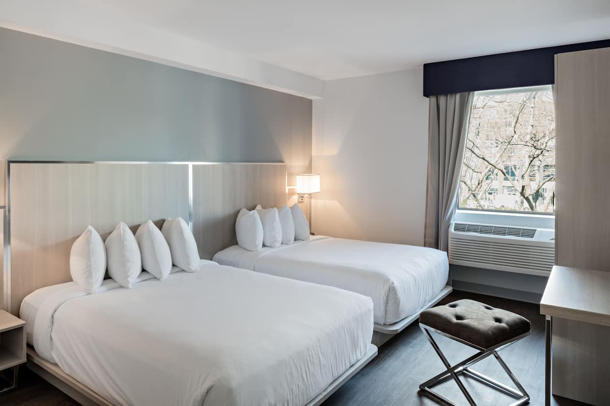 Gatsby Deluxe Double (2 Beds) | Premium bedding, pillow-top beds, in-room safe, desk